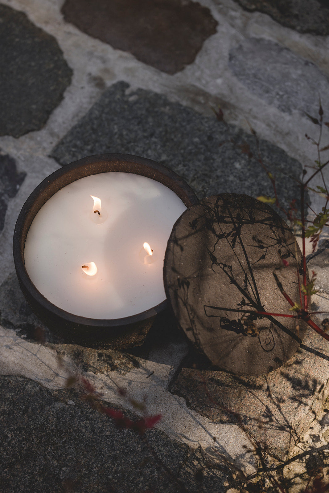 Indoor scented candle with lid Charcoal