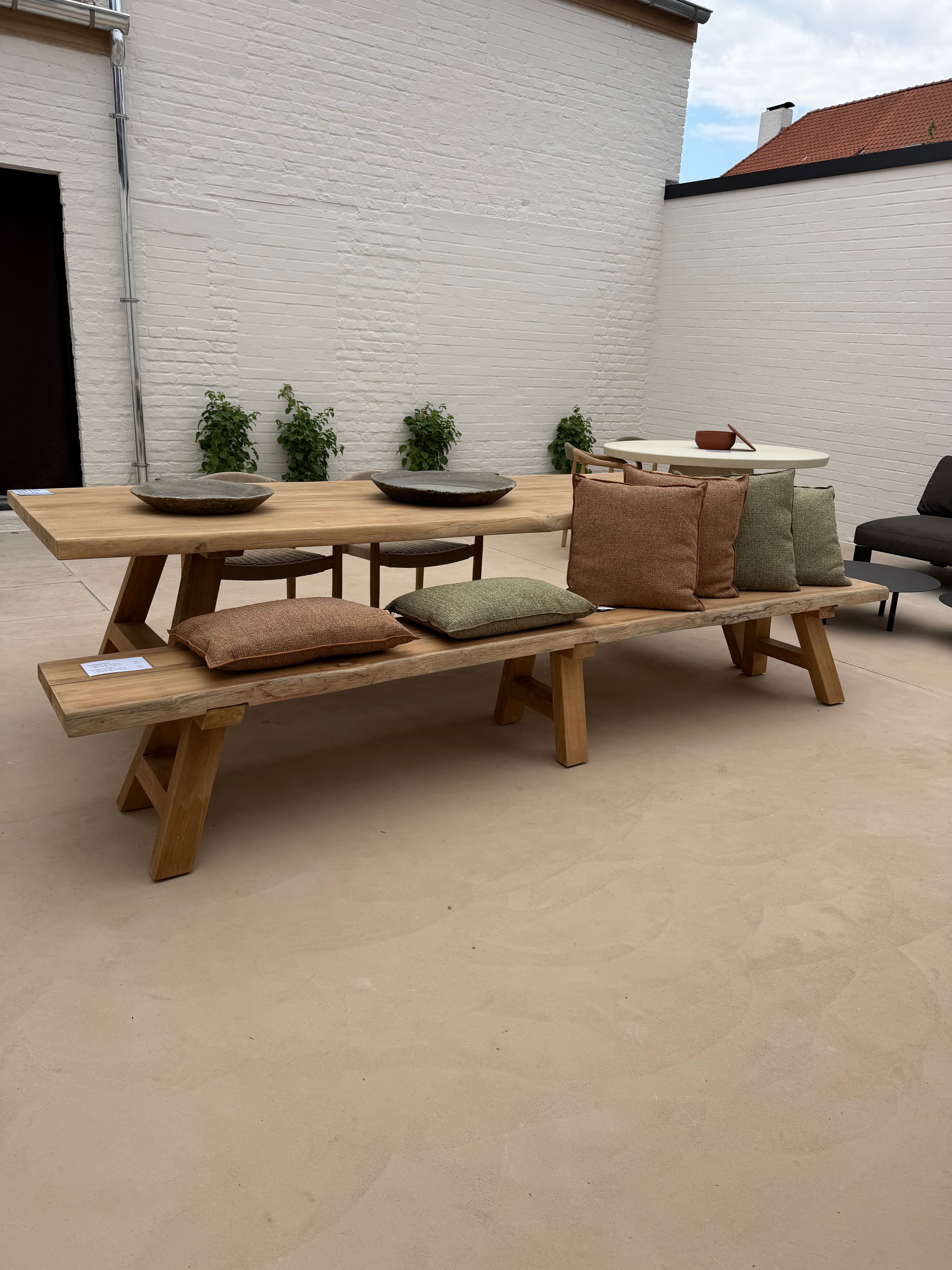 Outdoor bench