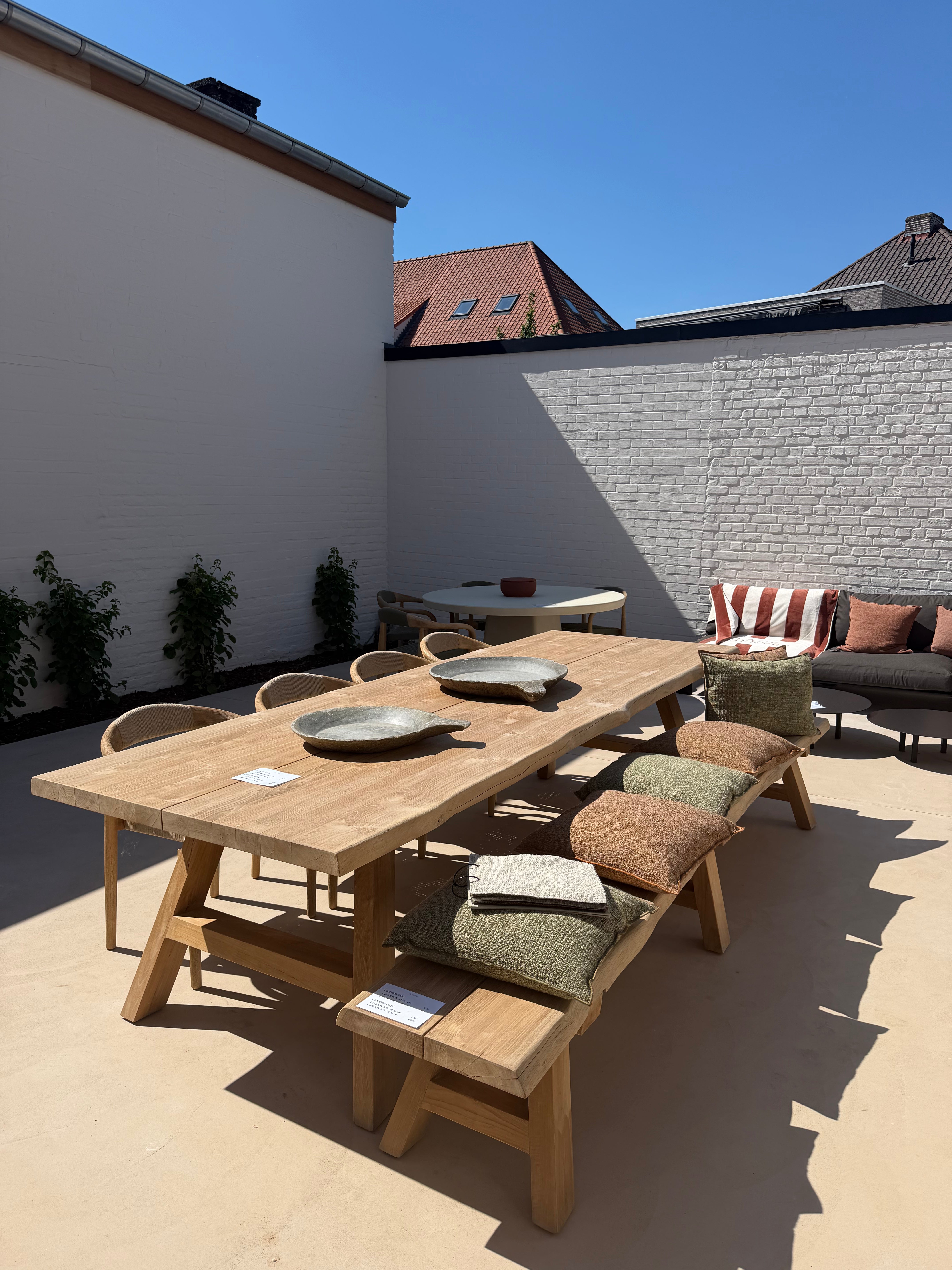 Outdoor table