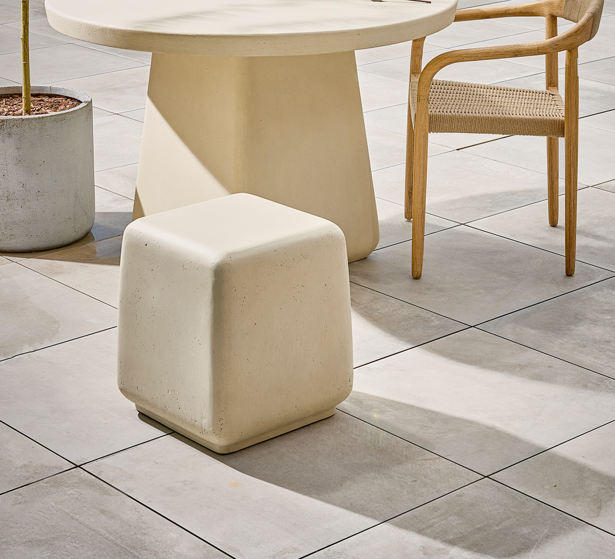 Kruk - side table outdoor
