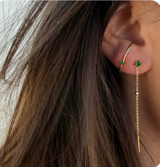 Long elegant green dot chain