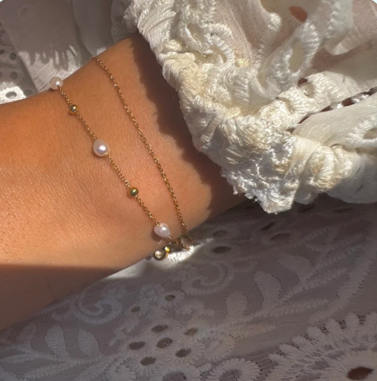 Double chain triple pearl bracelet